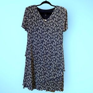 Connected Apparel Blue Dress Size 16 from Steinmart. 3 Diagonal Layer.